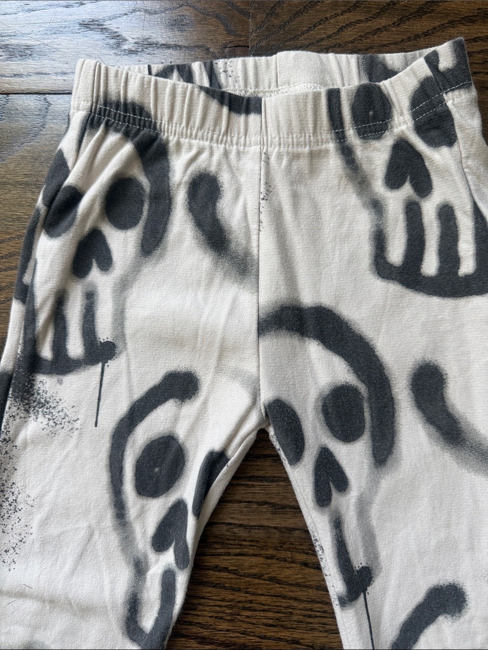 Zara Boy Leggings Pants Bundle Of Five Halloween Christmas Animals Planes Sz 4-5 - Picture 5 of 13
